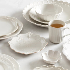 French Perle Scallop 4-Piece Place Setting