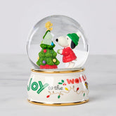 Snoopy Snow Globe