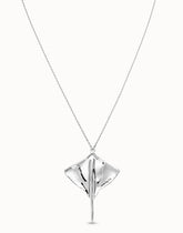 Long Chain Pendant With Stingray - Silver
