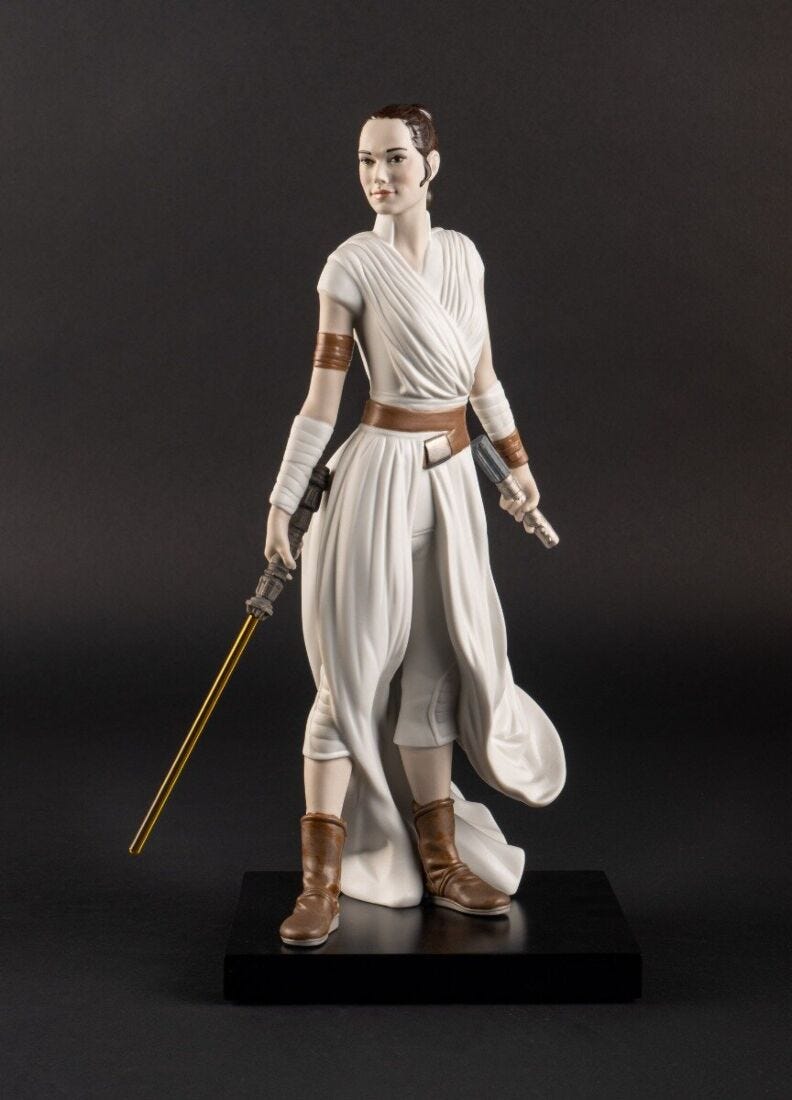 Rey™ Figurine