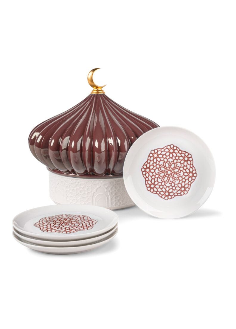 Majestic Nights Box with Plates (Garnet)