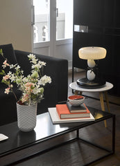 Hairstyle (I/U) Table Lamp (US)