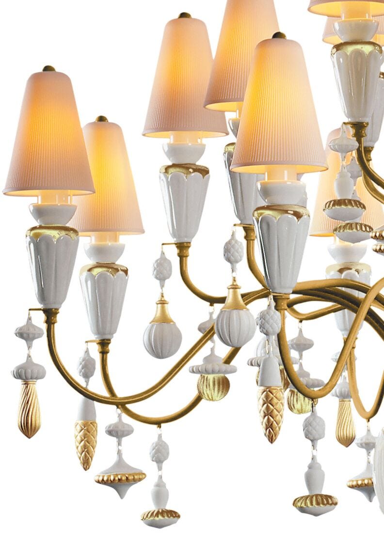 Ivy And Seed 20 Lights Chandelier, Medium Model, Golden Luster (US)