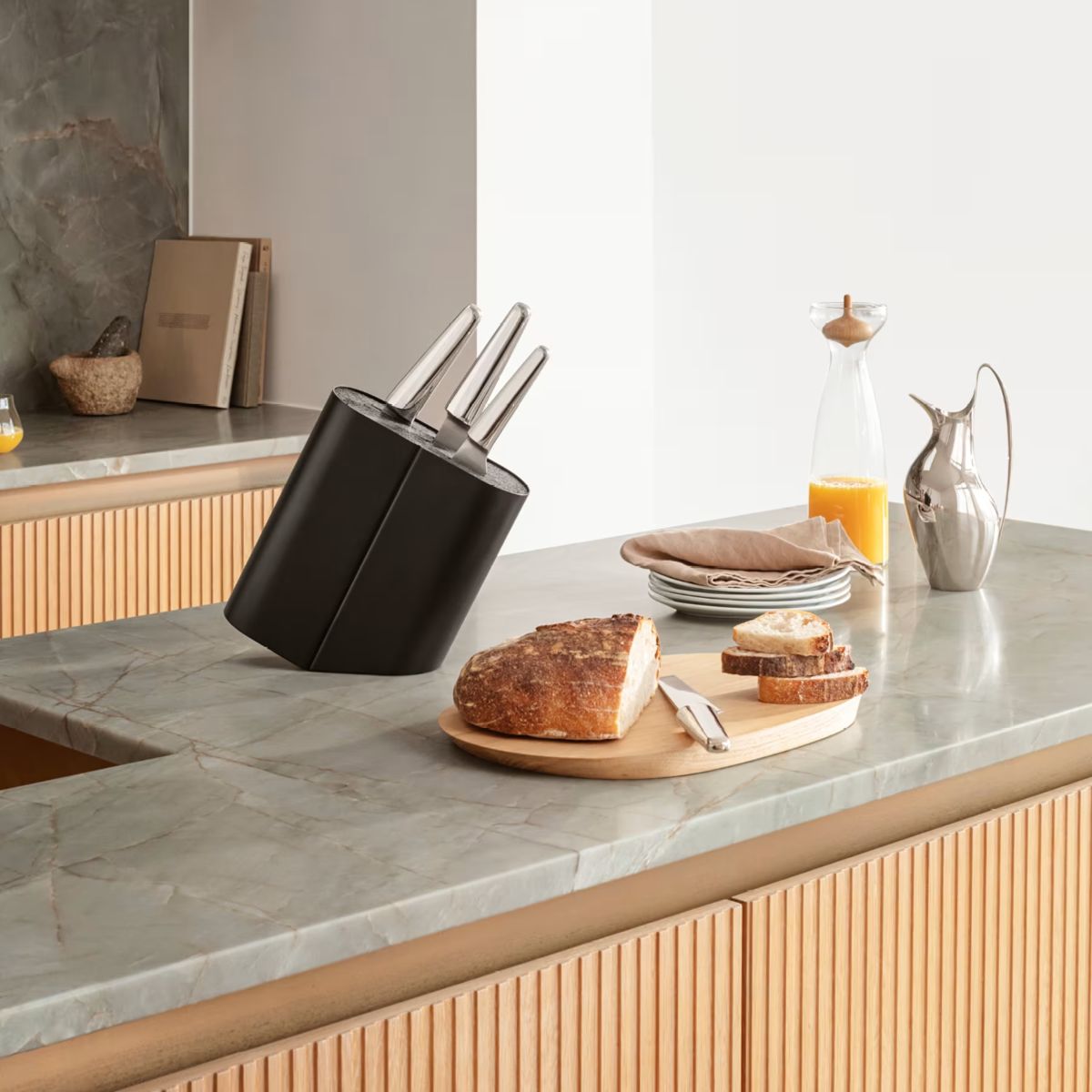 Alfredo Knife Stand, Stainless Steel, Black