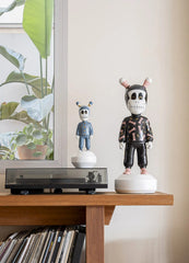 The Guest by Jun Oson - Little Sculpture. Numbered Edition