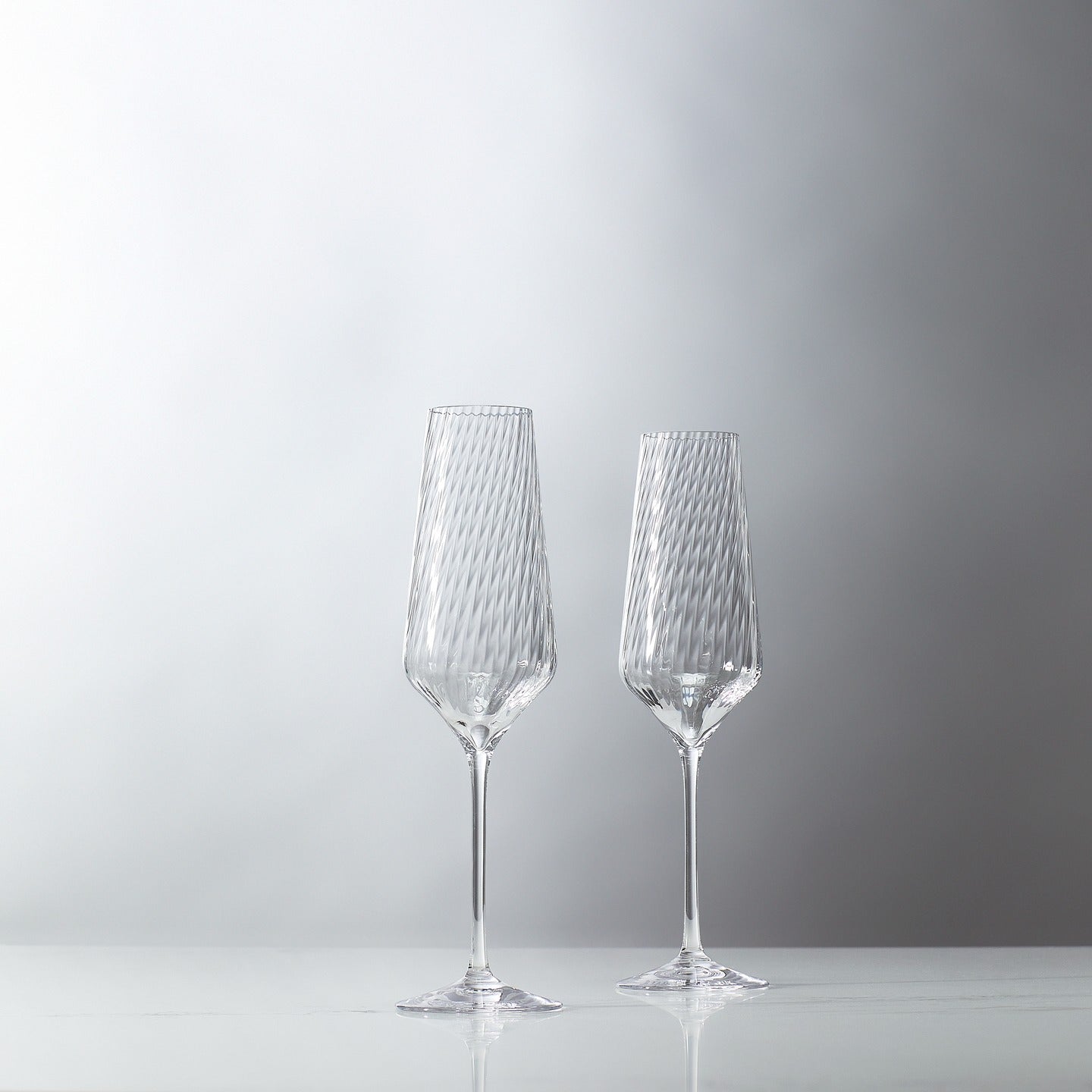 Vera Wang Swirl Flute Set of 2