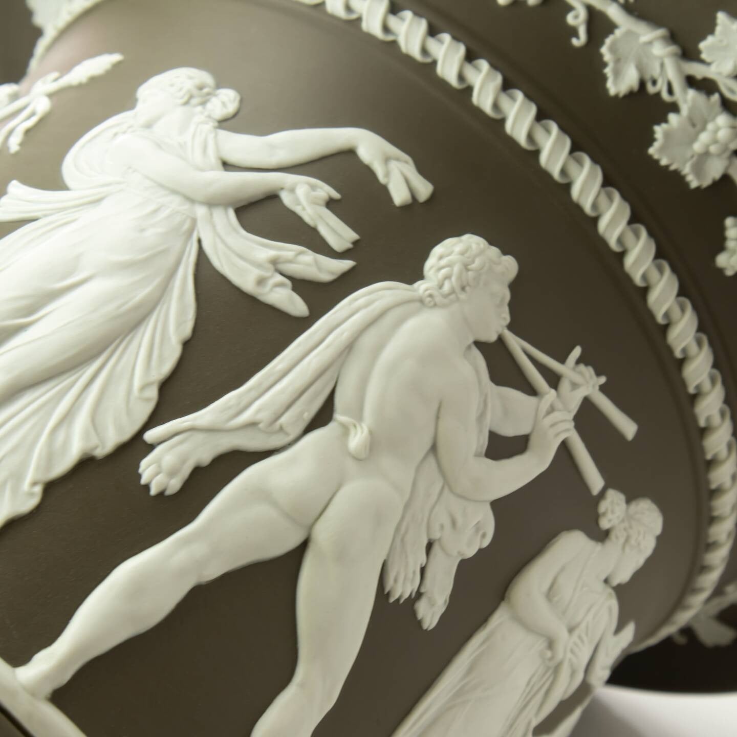 Iconic Borghese Vase Marsh Green