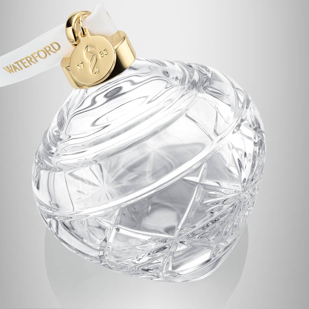 Winter Wonders Bauble Snowflakes