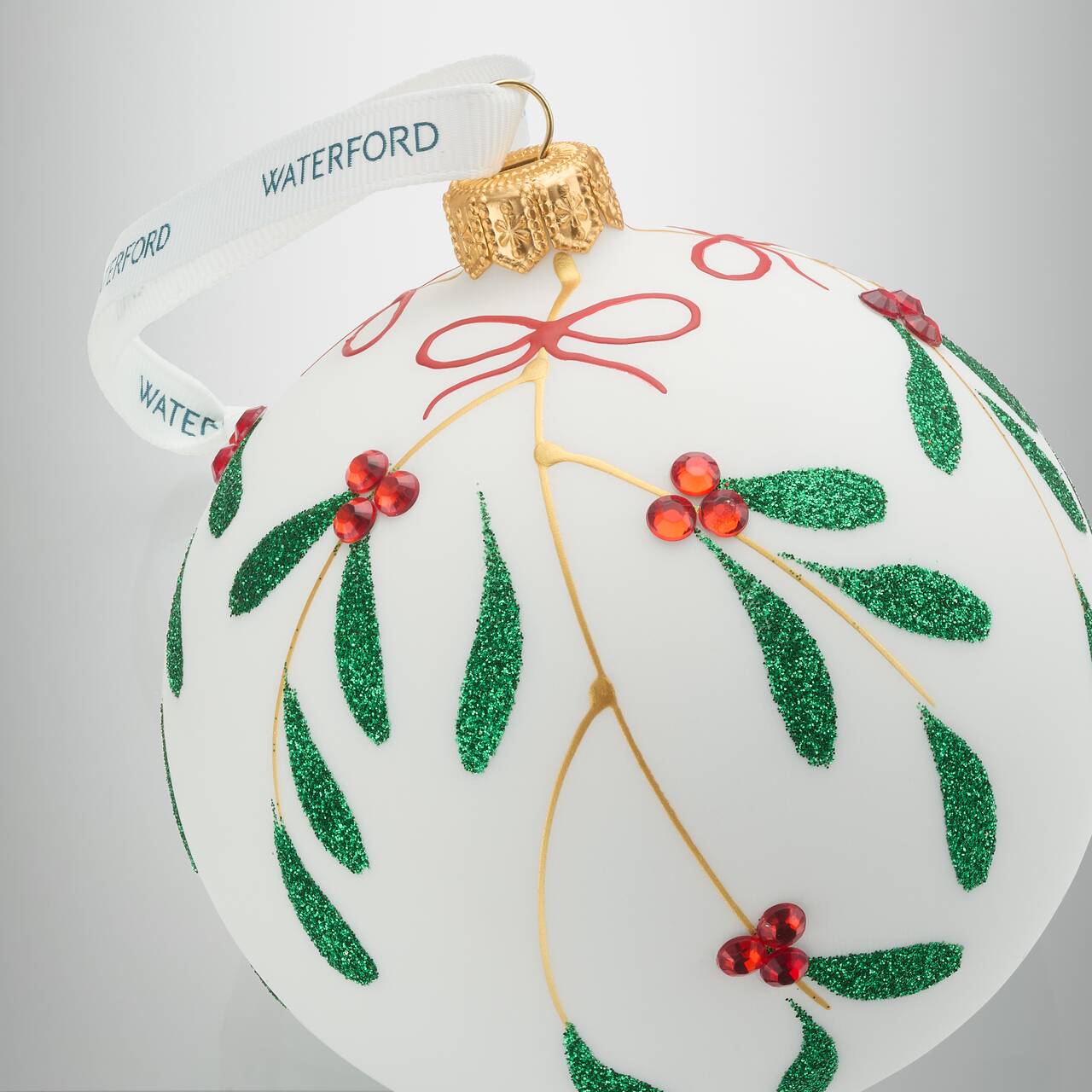 Holiday Heirlooms Mistletoe Bauble Ornament