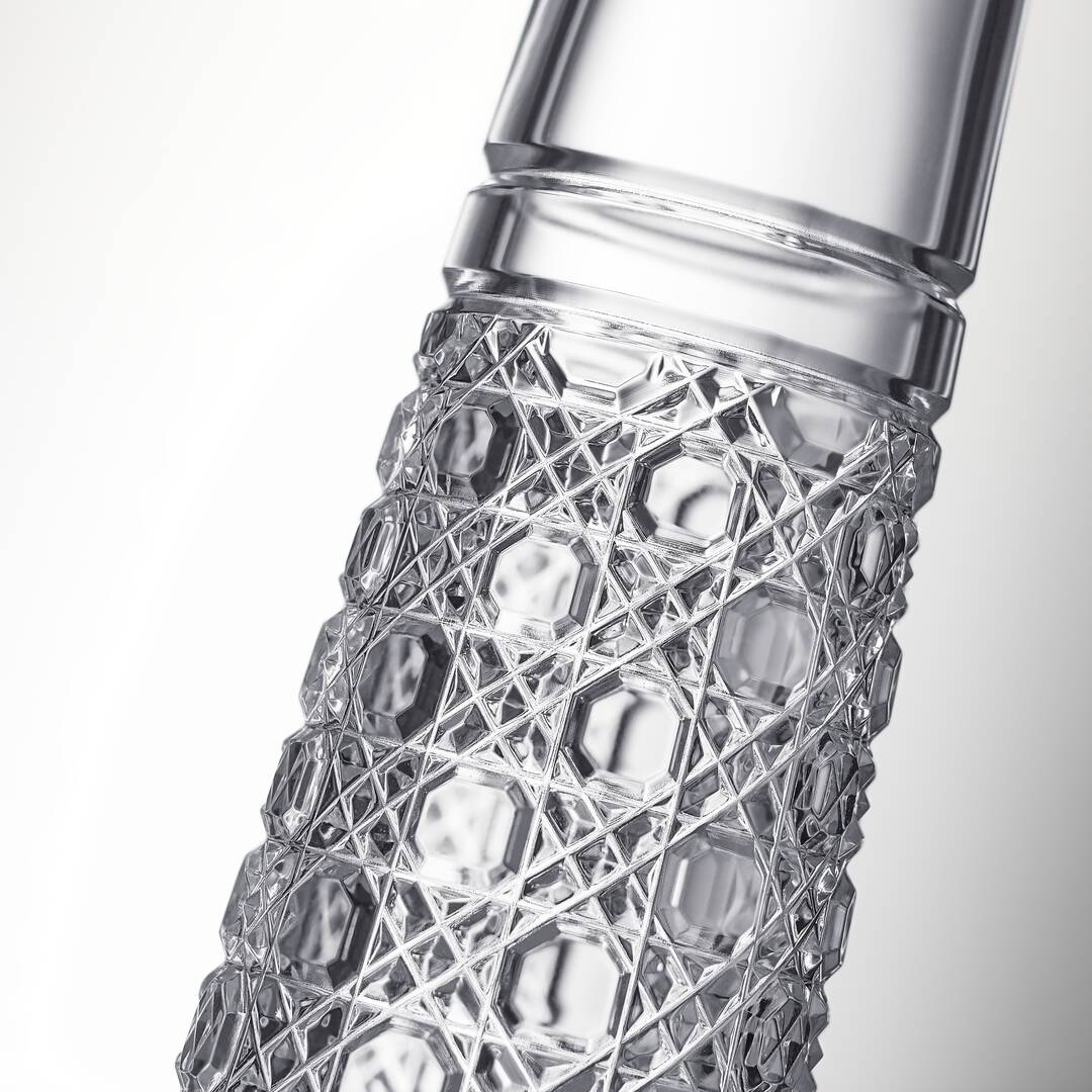 Opulence Bud Vase 7in