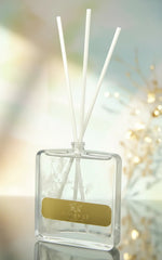 Clear Bottle Reed Diffuser with White Flower and White Reeds, "Cold Water" Scent