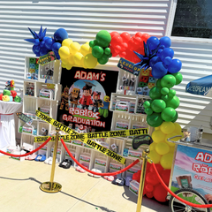 Roblox Crate Display – 9x9 Giveaway + Dessert Wall