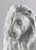 Lion With Cub Figurine