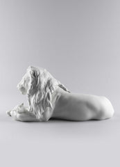 Lion With Cub Figurine