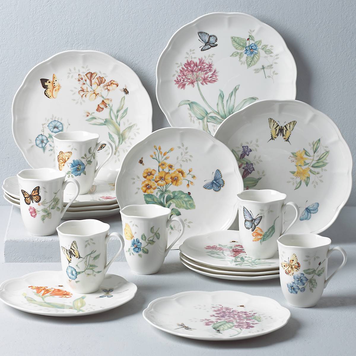 Butterfly Meadow 18-Piece Dinnerware Set