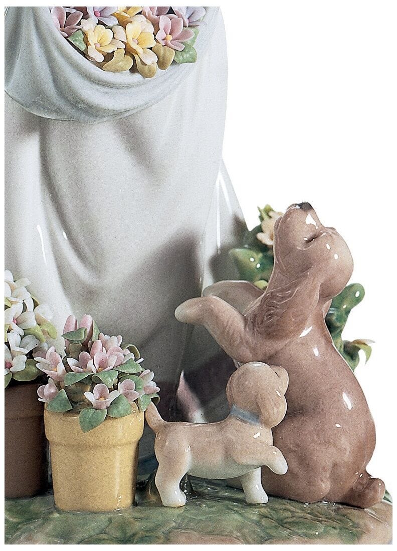 A Romp In The Garden Girl Figurine Type 626