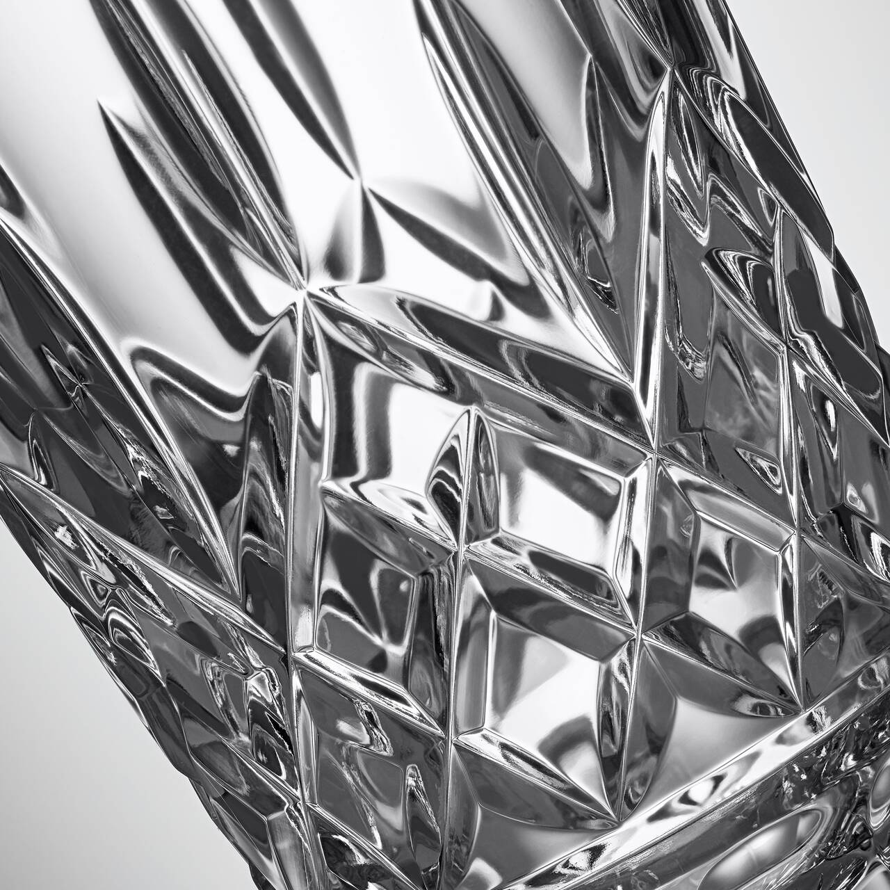 Lismore Vase 12in