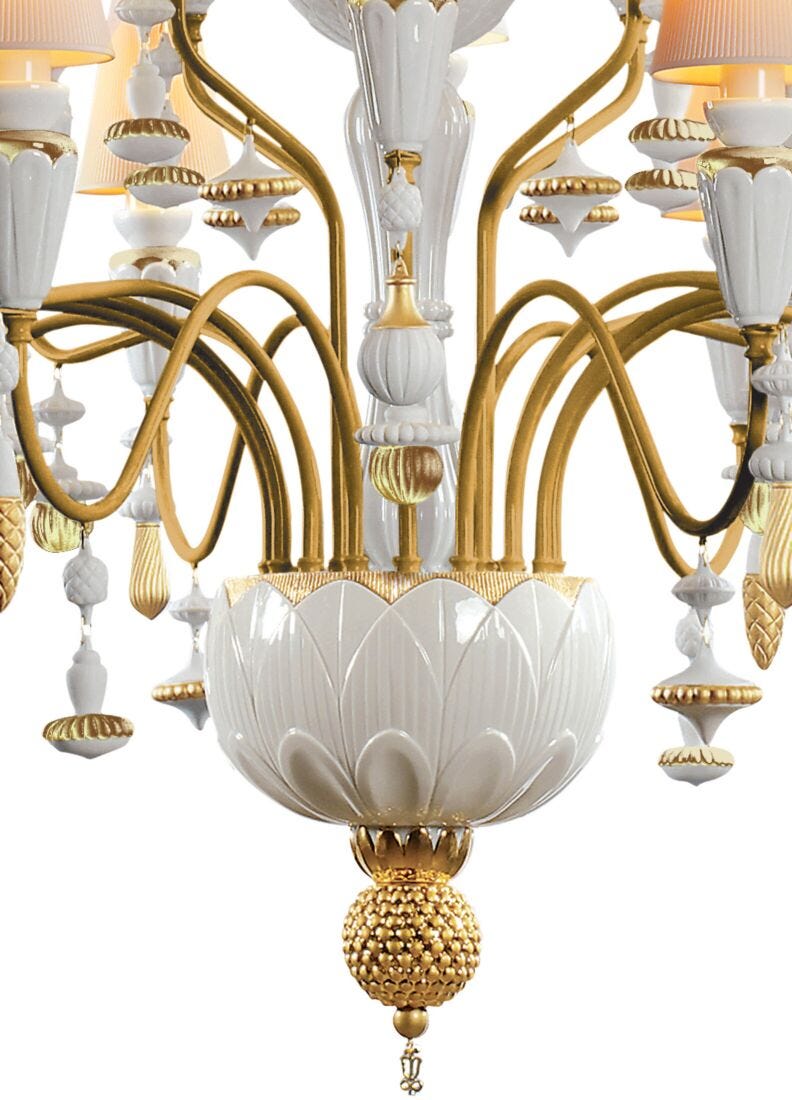 Ivy And Seed 20 Lights Chandelier, Medium Model, Golden Luster (US)