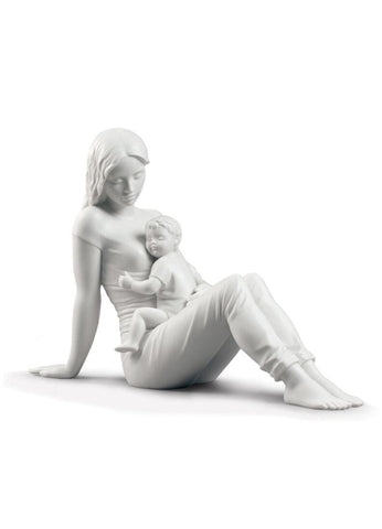 A Mother'S Love Figurine. Matte White