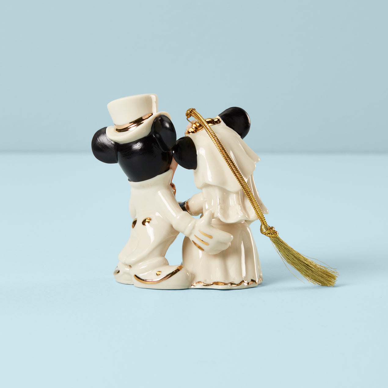 Minnie'S Dream Wedding Ornament