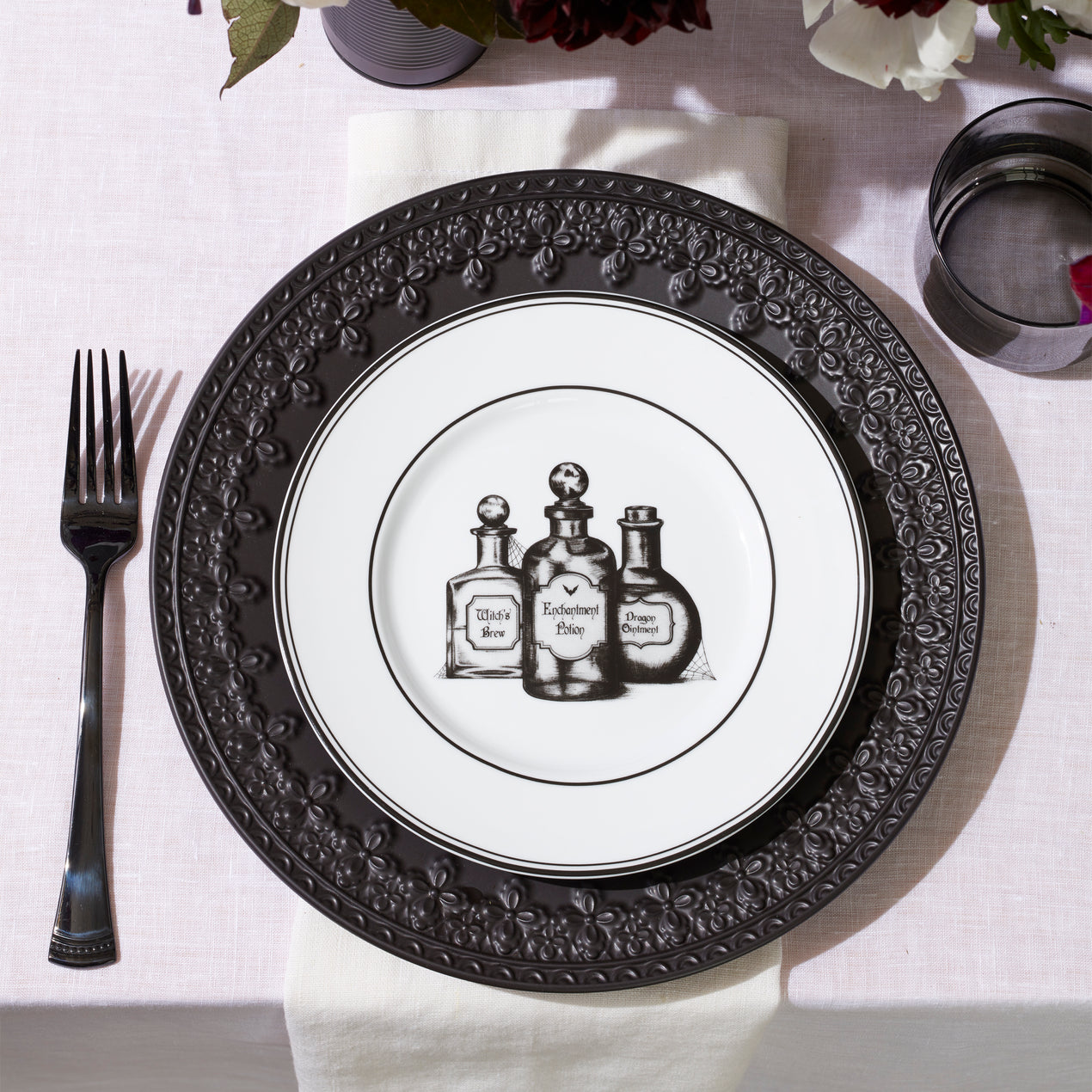 Vintage Halloween 4-Piece Dessert Plate Set