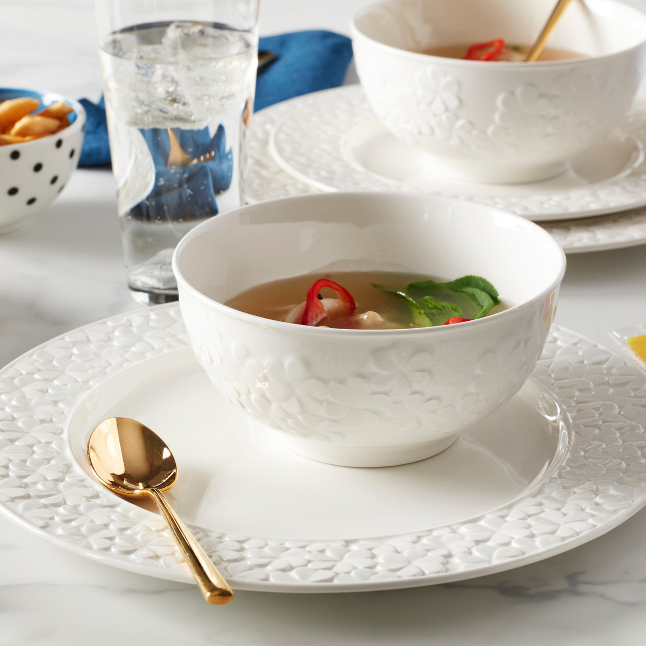 Blossom Lane 16-Pc. Dinnerware Set, Service For 4