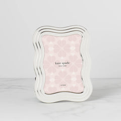 South Street 5" x 7" Silver Wavy Frame
