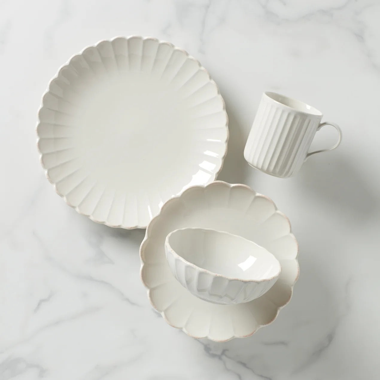 French Perle Scallop 4-Piece Place Setting