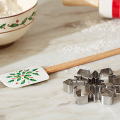 Holiday Spatula With Snowflake Cookie Cutter