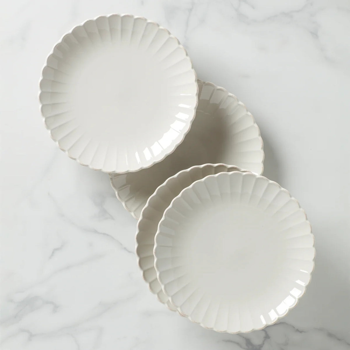 French Perle Scallop 4-Piece Dinner Plate Set
