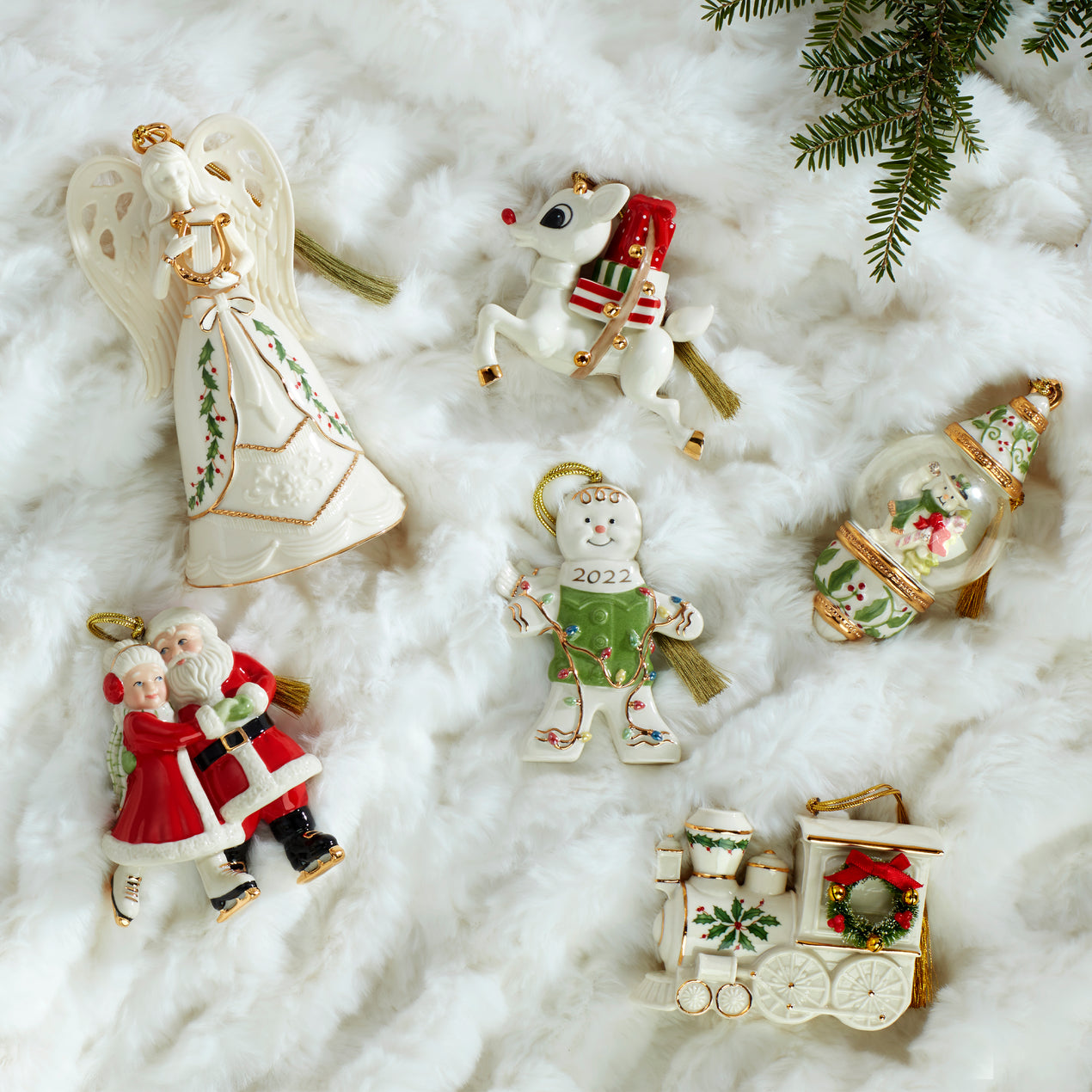 Ice Skating Santa And Mrs. Claus Ornament