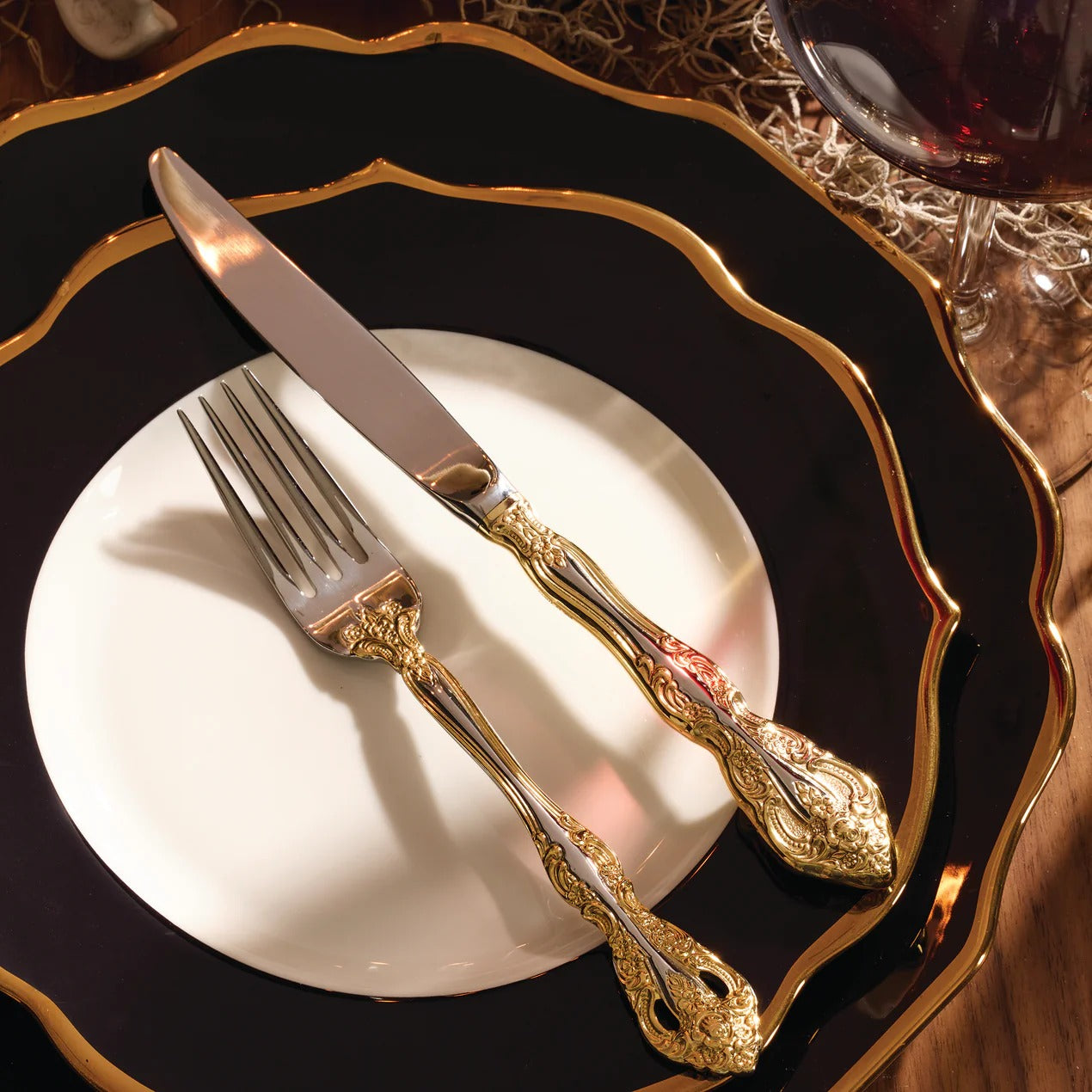 Contempo Luxe Black Dinner Plates, Set Of 4