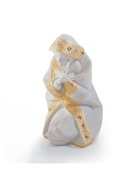 Mary Nativity Figurine. Golden Lustre