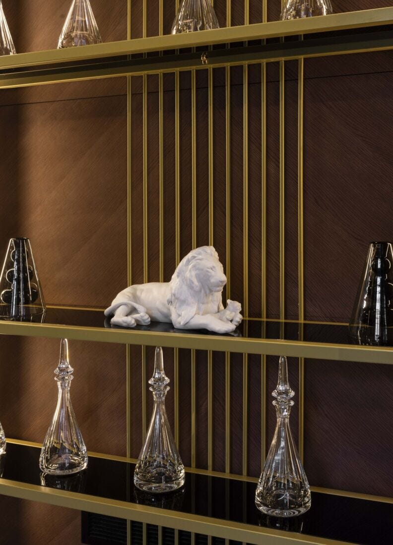 Lion With Cub Figurine