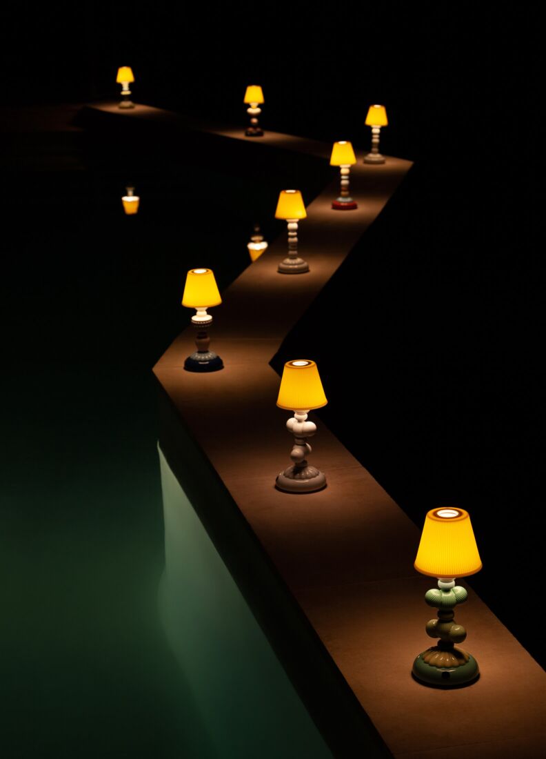 Cactus Firefly Table Lamp, Green