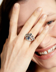 Eye-Shaped Ring With Faceted Blue Crystal - Silver