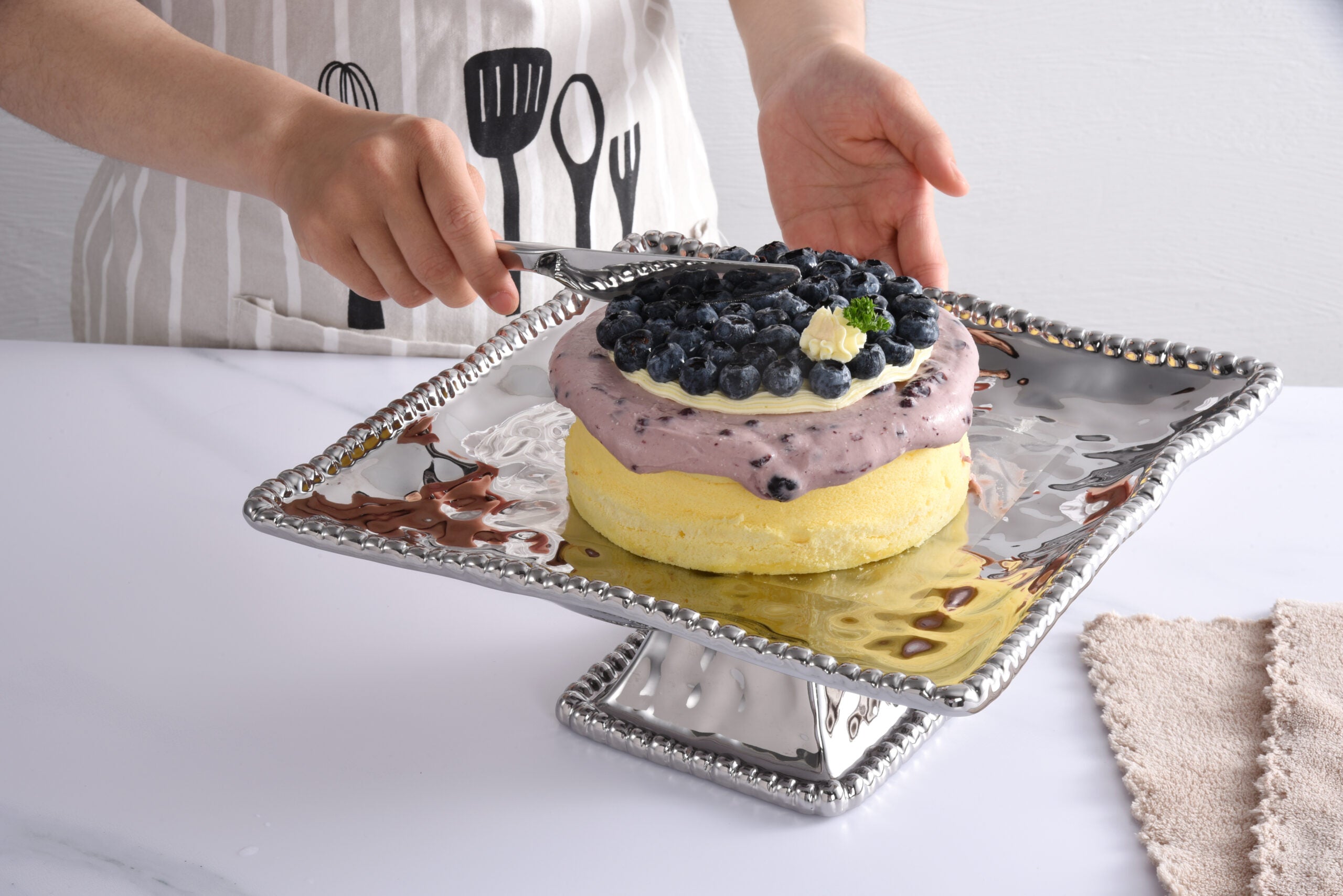 Verona Square Cake Stand