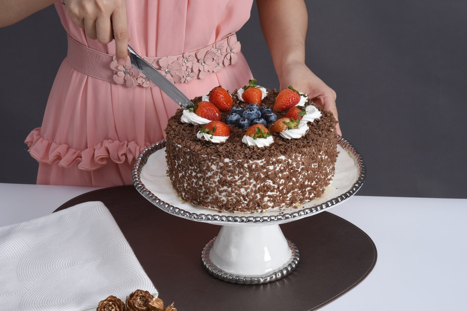 Salerno Round Cake Stand