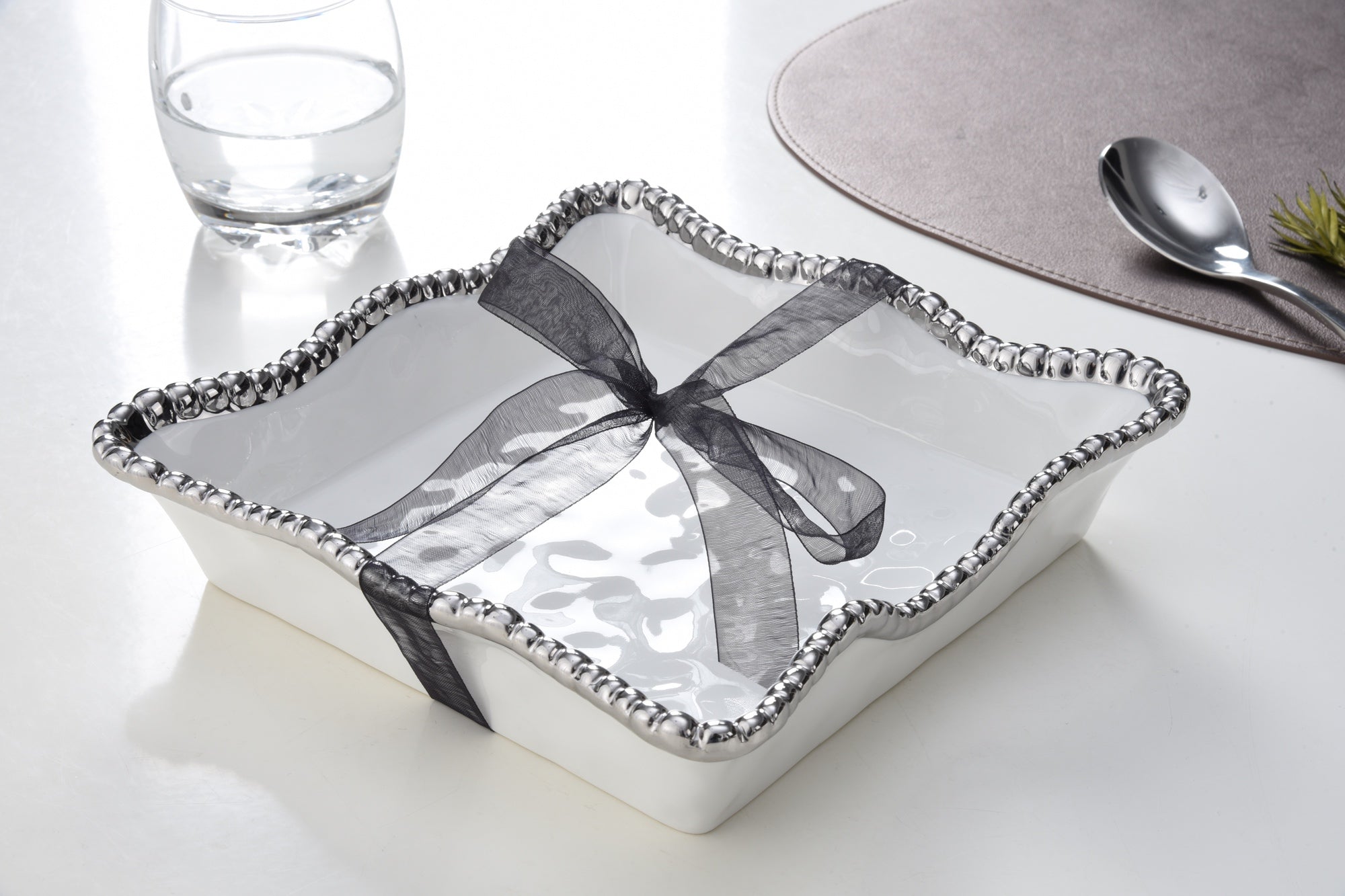 Salerno Luncheon Napkin Holder