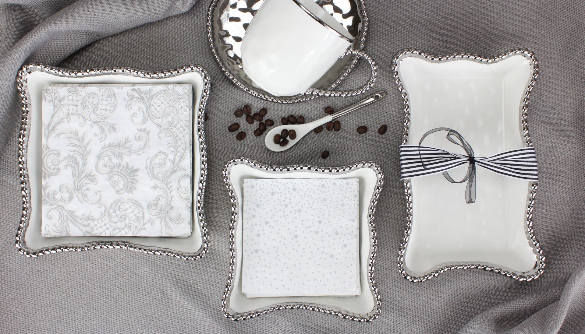 Salerno Luncheon Napkin Holder