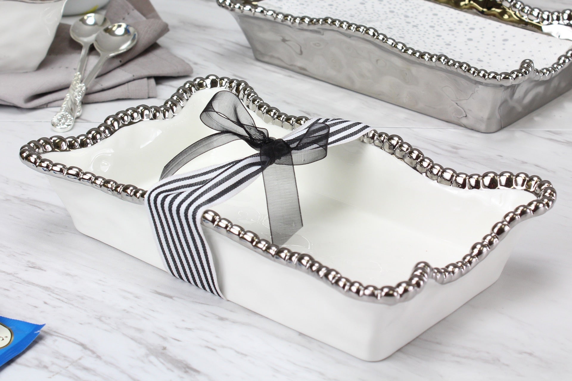 Salerno Dinner Napkin / Guest Towel Holder