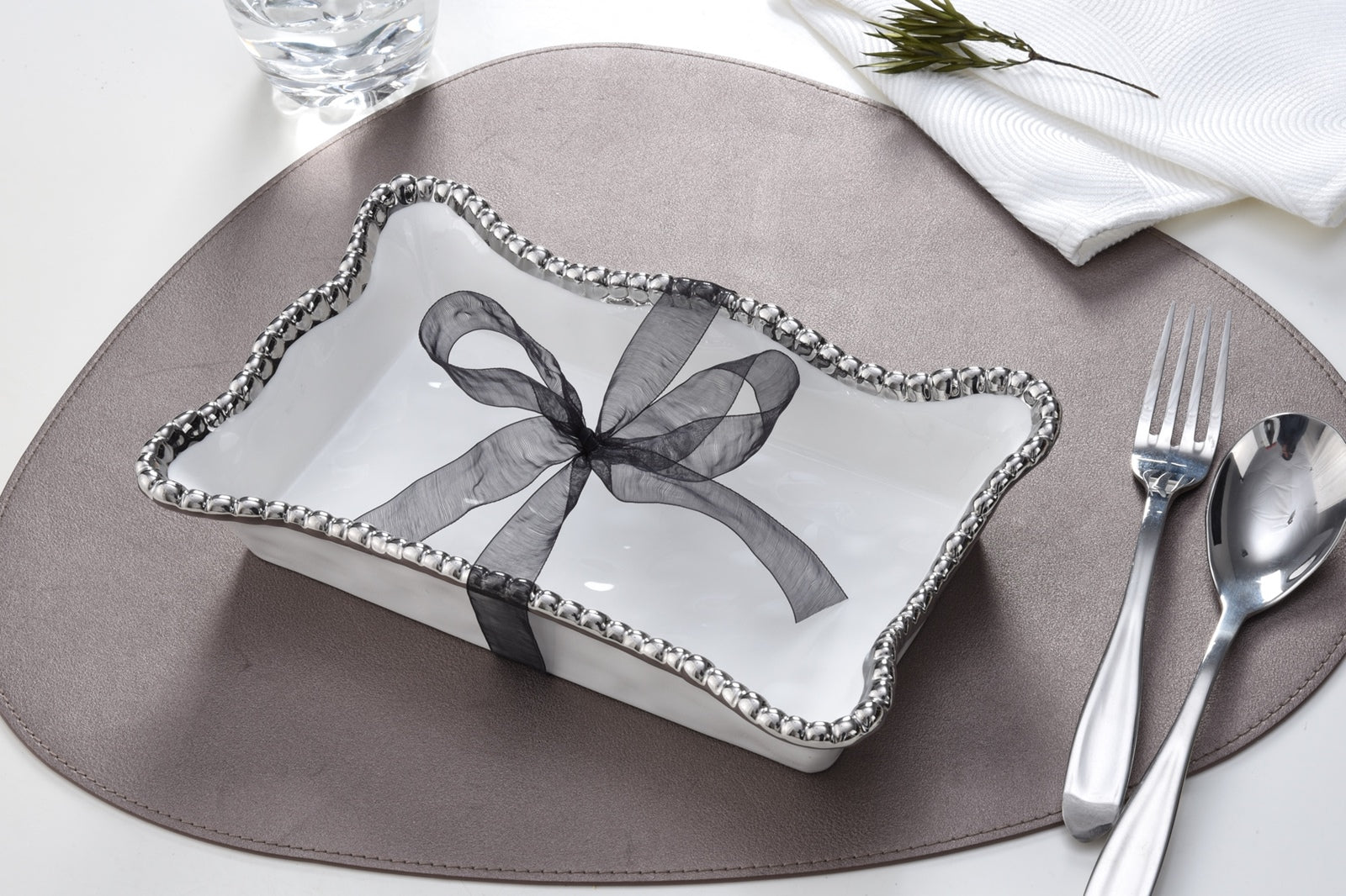 Salerno Dinner Napkin / Guest Towel Holder