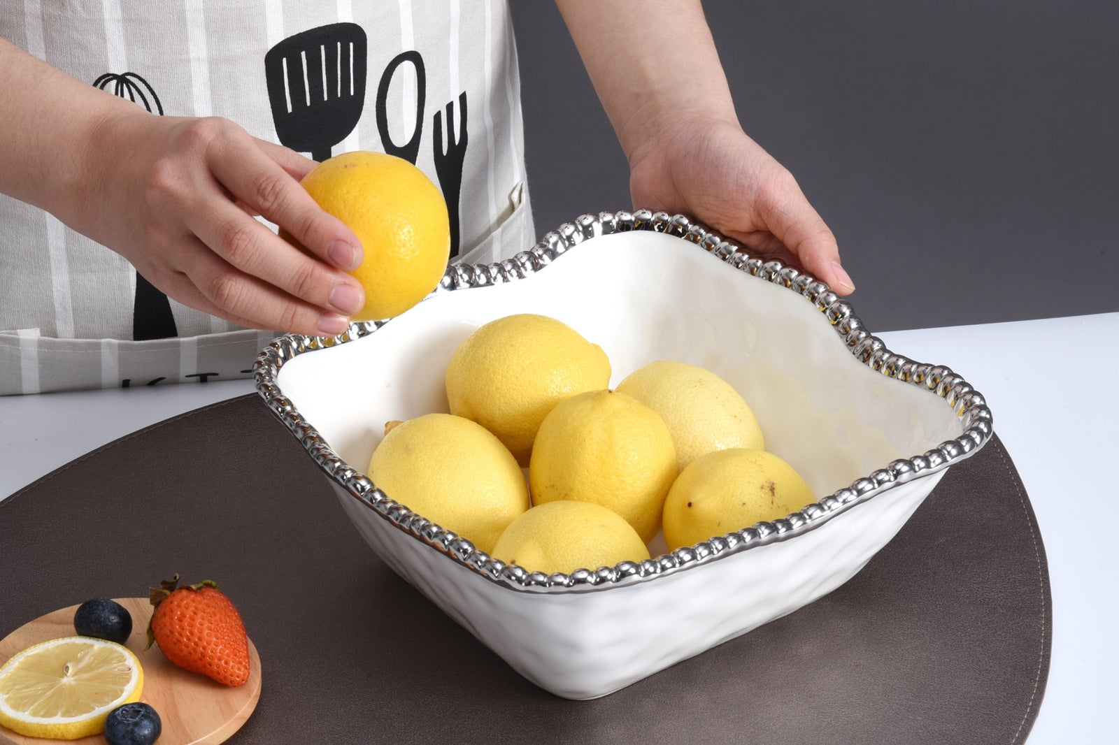 Salerno Medium Square Bowl