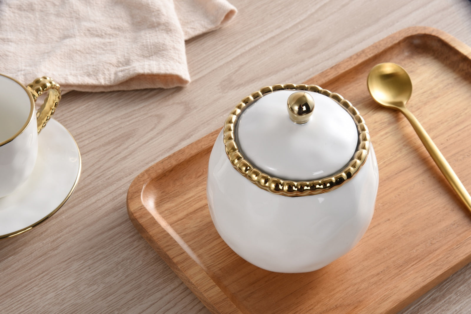 Golden Salerno Covered Sugar Bowl