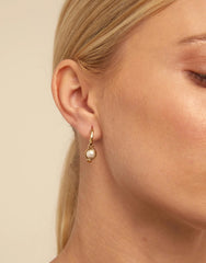 Nailed Circle-Shaped Piercing Charm With A Pearl - gold