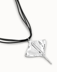 Leather Pendant In The Shape Of A Stingray - Silver