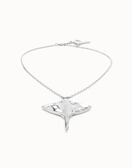 Short Chain Pendant With Stingray - Silver