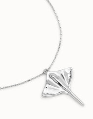 Short Chain Pendant With Stingray - Silver