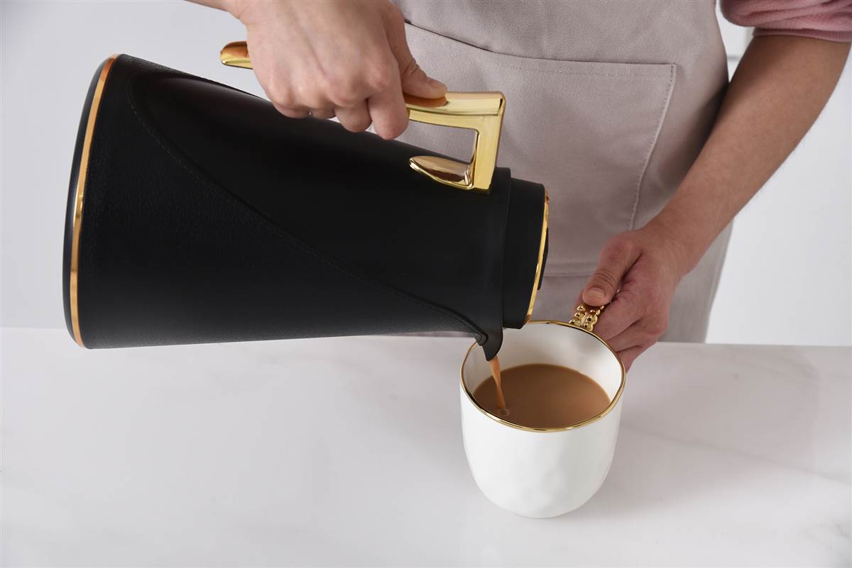 Textured Thermal Carafe - Black/Gold