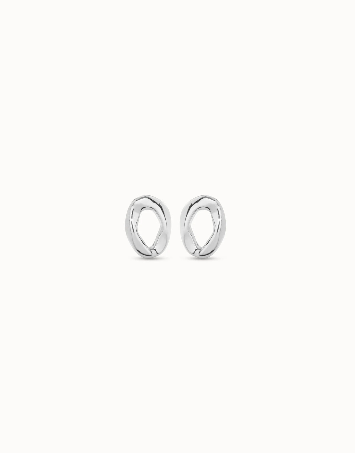 Stud Earrings With Small Oval Link Shape - Silver